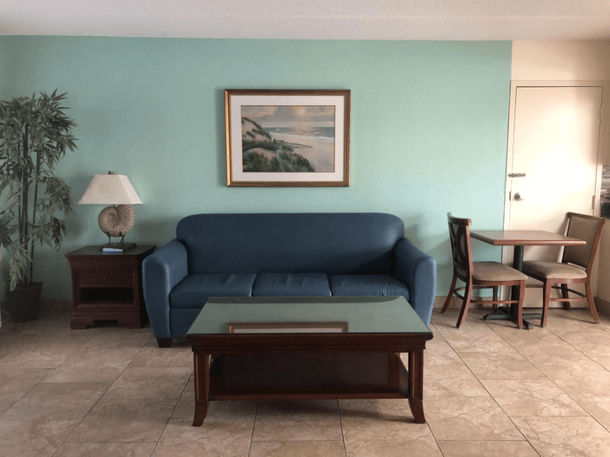 Apartment, 2BR/1BA, photo 3 of 4